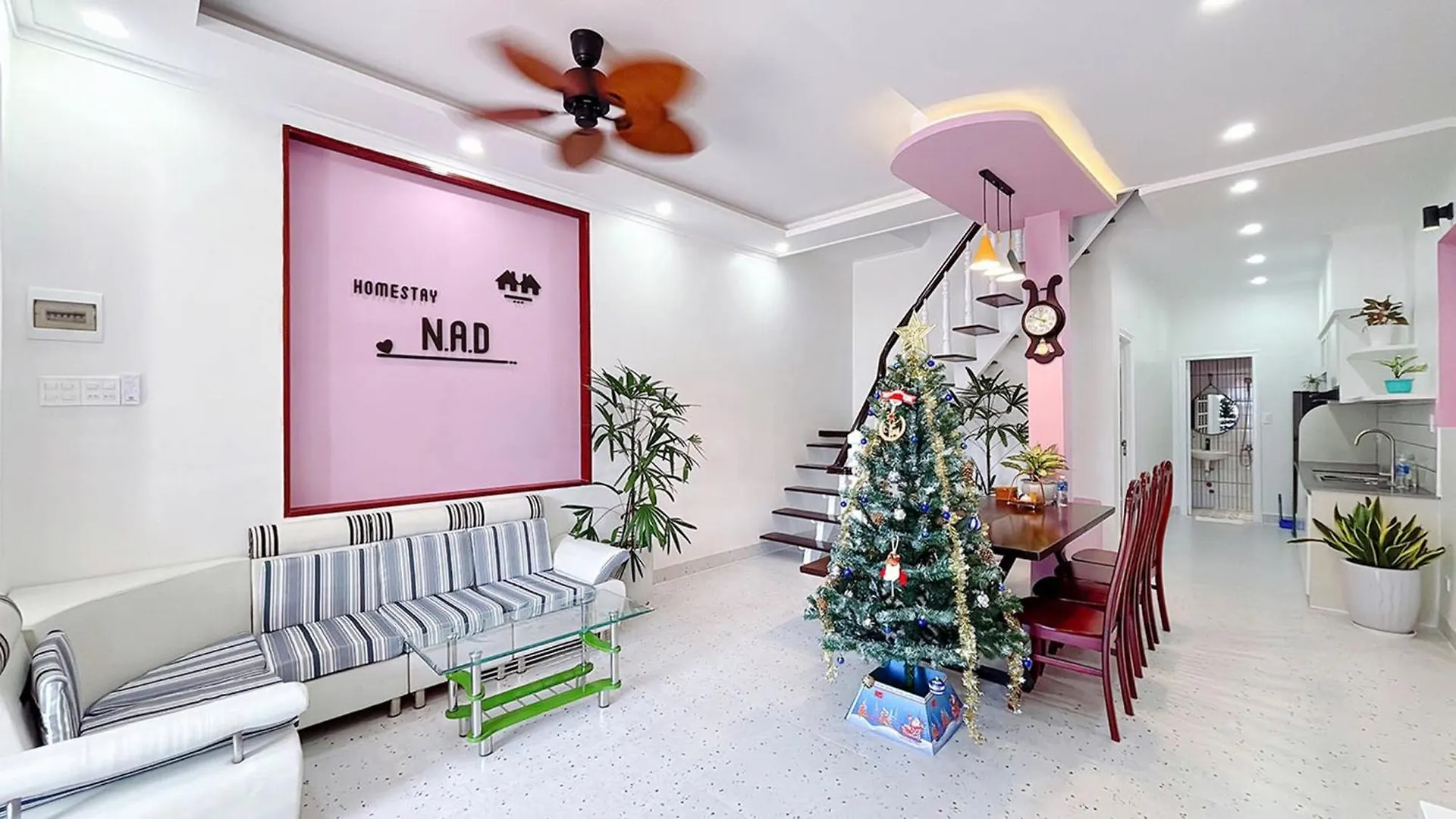 Homestay Nad Nguyen Can Tai Phan Thiết Hotel apartamentowy